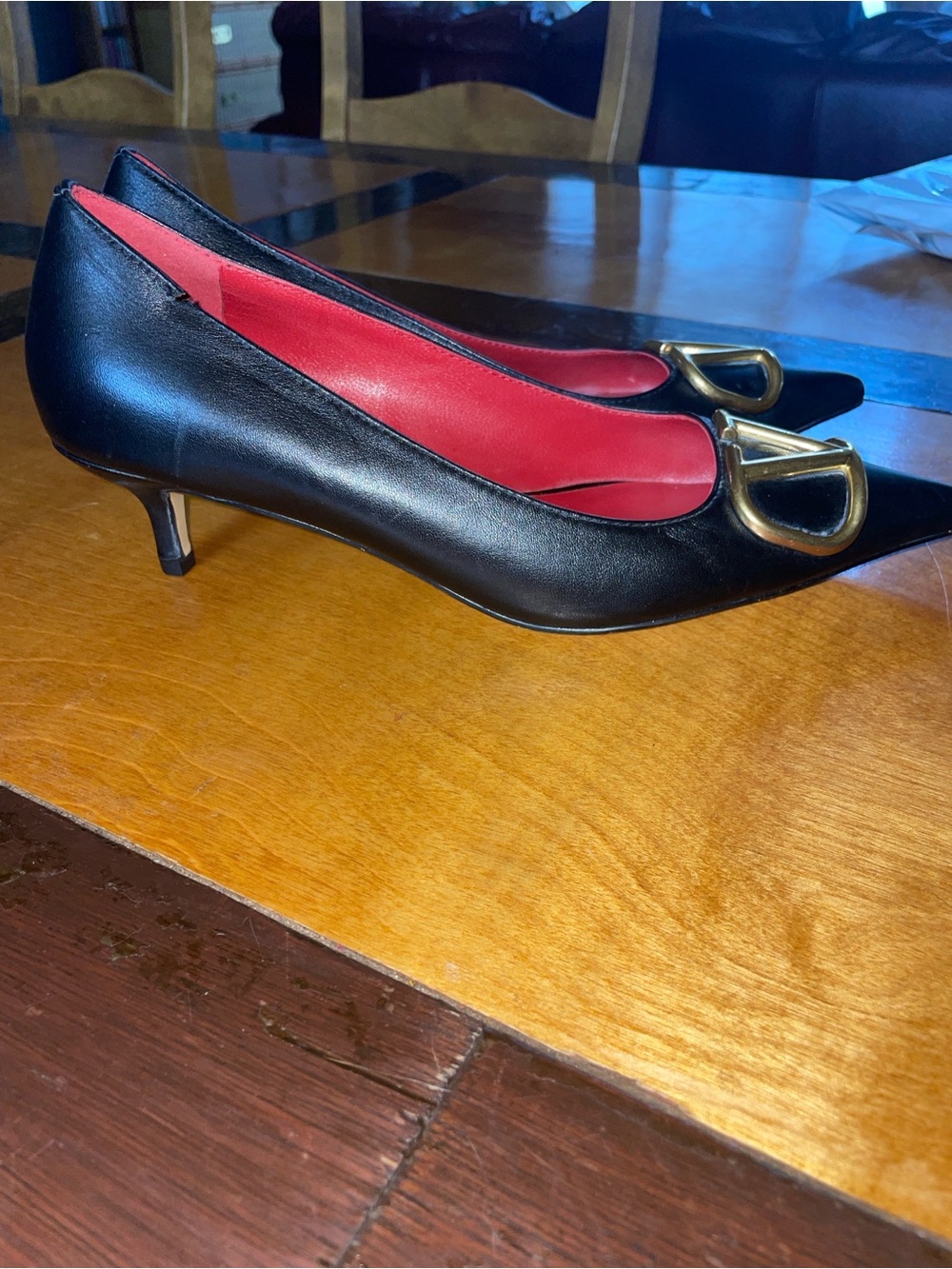 Super Queen Classic Black Pointed Heels with kitten heels and Gold Logo. Classy! - Picture 2 of 7